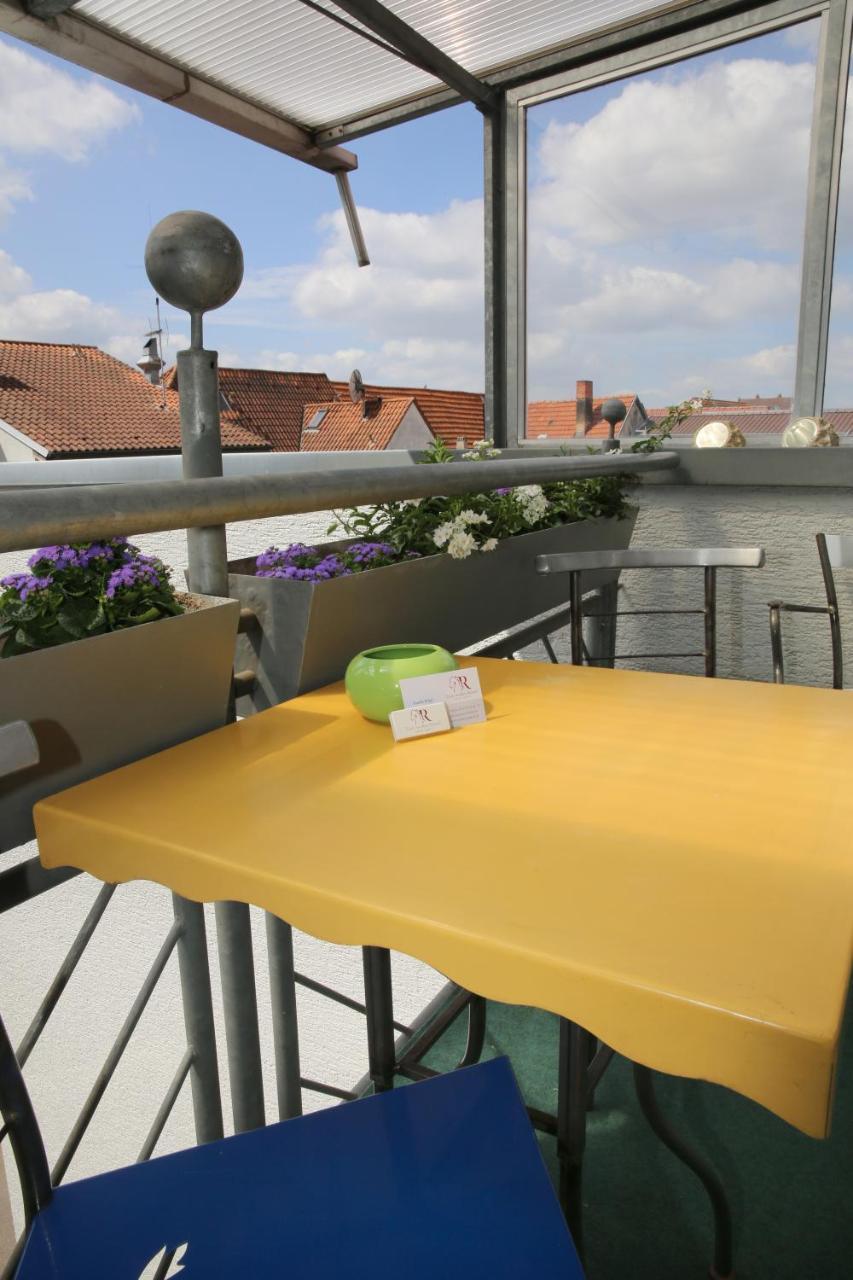 Hotel Zum Weissen Roessel Валдорф Екстериор снимка